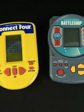 Vtg MB 1995 Connect Four Battleship Electronic Hand Held Game Working